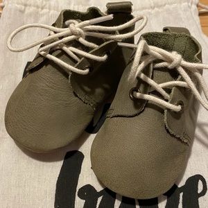 Soft leather infant shoes